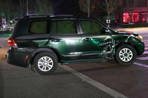 越野车最新爆料视频播放,性能与颜值并存，带你领略极限驾驶魅力